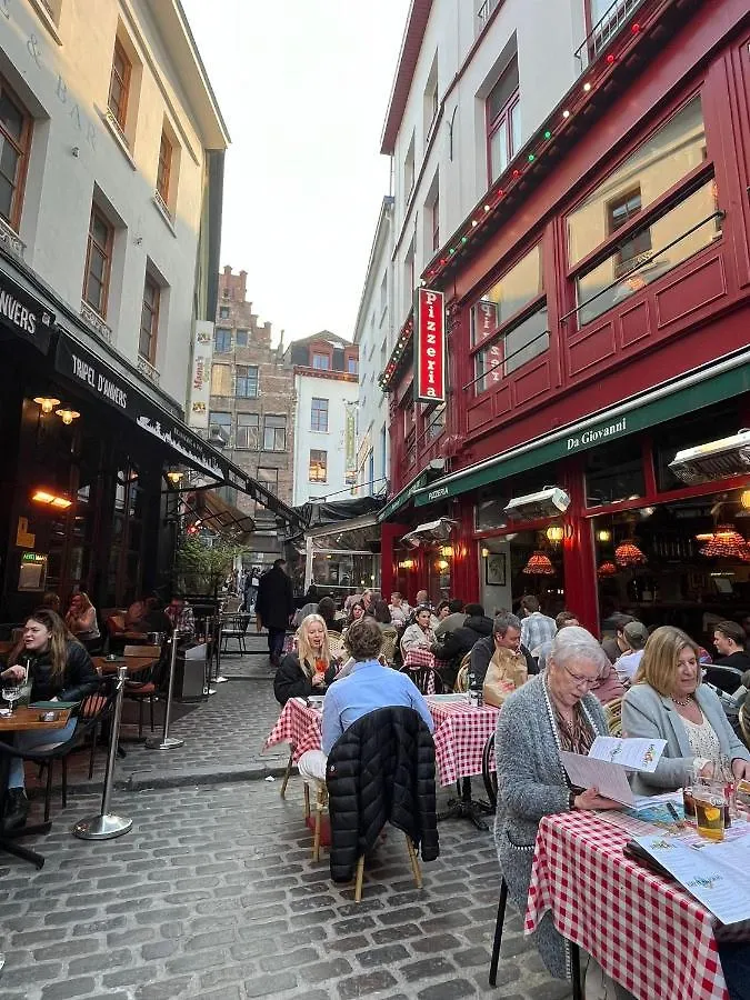 Πανσιόν Cozy Antwerp - Cityview Family & Private Rooms Free Parking Βέλγιο